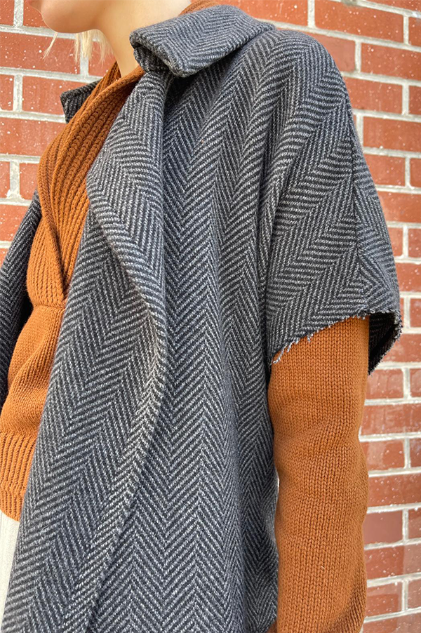 Herringbone Sleeveless Trench Coat in Gray