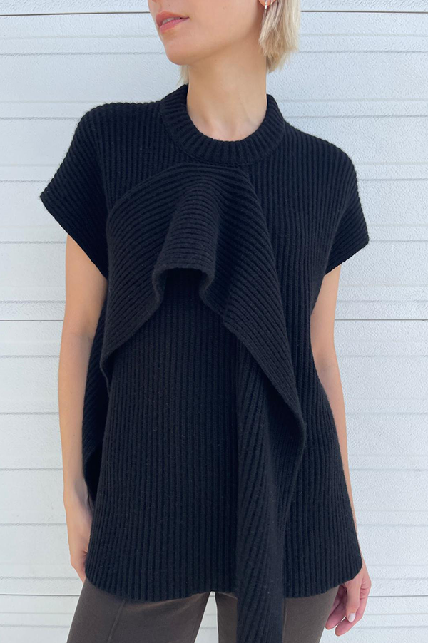 Kouri Sleeveless Knit Top in Black