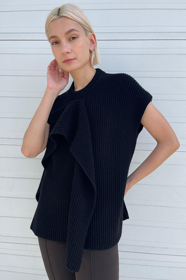 Kouri Sleeveless Knit Top in Black