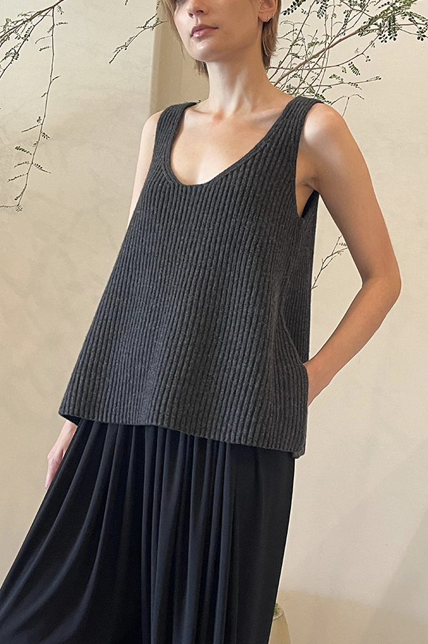 Kuiza Oversized Tank Top in Anthracite