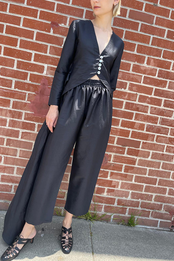 Chelsea mak lexy silk pant in black/night