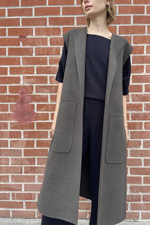 Long Panno Vest in Military
