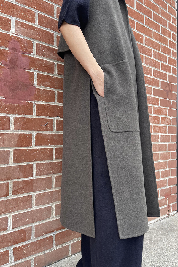 Long Panno Vest in Military