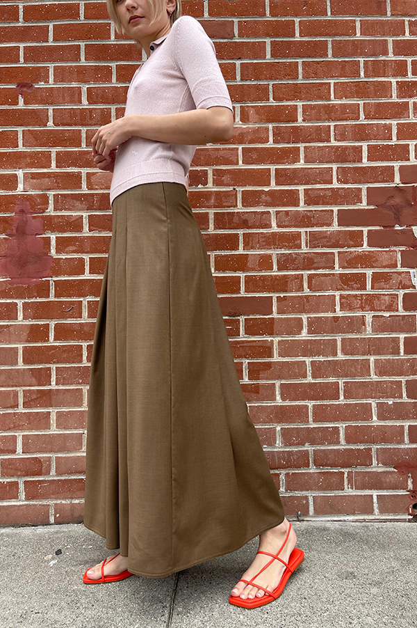 Dusan pleated wide leg pants. Dusan pleated pants Khaki. Dusan Virgin Wool pants. Dusan long wide pleated pants. Dusan pleated Khaki pants. Duan virgin wool. Dusan Los Angeles. Dusan West Hollywood. Dusan Des Kohan. Dusan Des Kohan exclusive