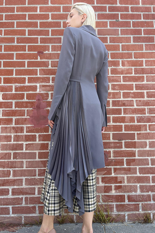 Signature Jacket with Pleats in Gray