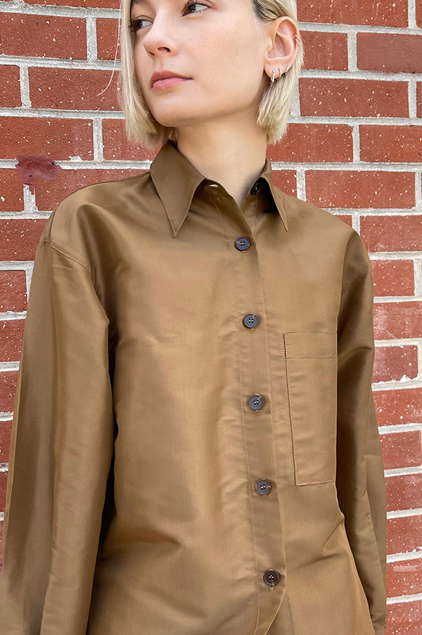 Chelsea mak Tomo silk button up shirt in sepia/brown