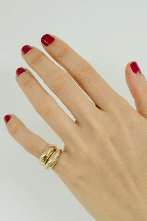 Small Balloon Ring With Row of Pavé White Diamonds