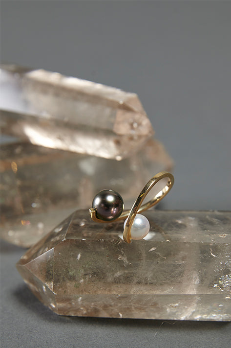 Nataf joaillerie 14k Spiral Pearl Ring